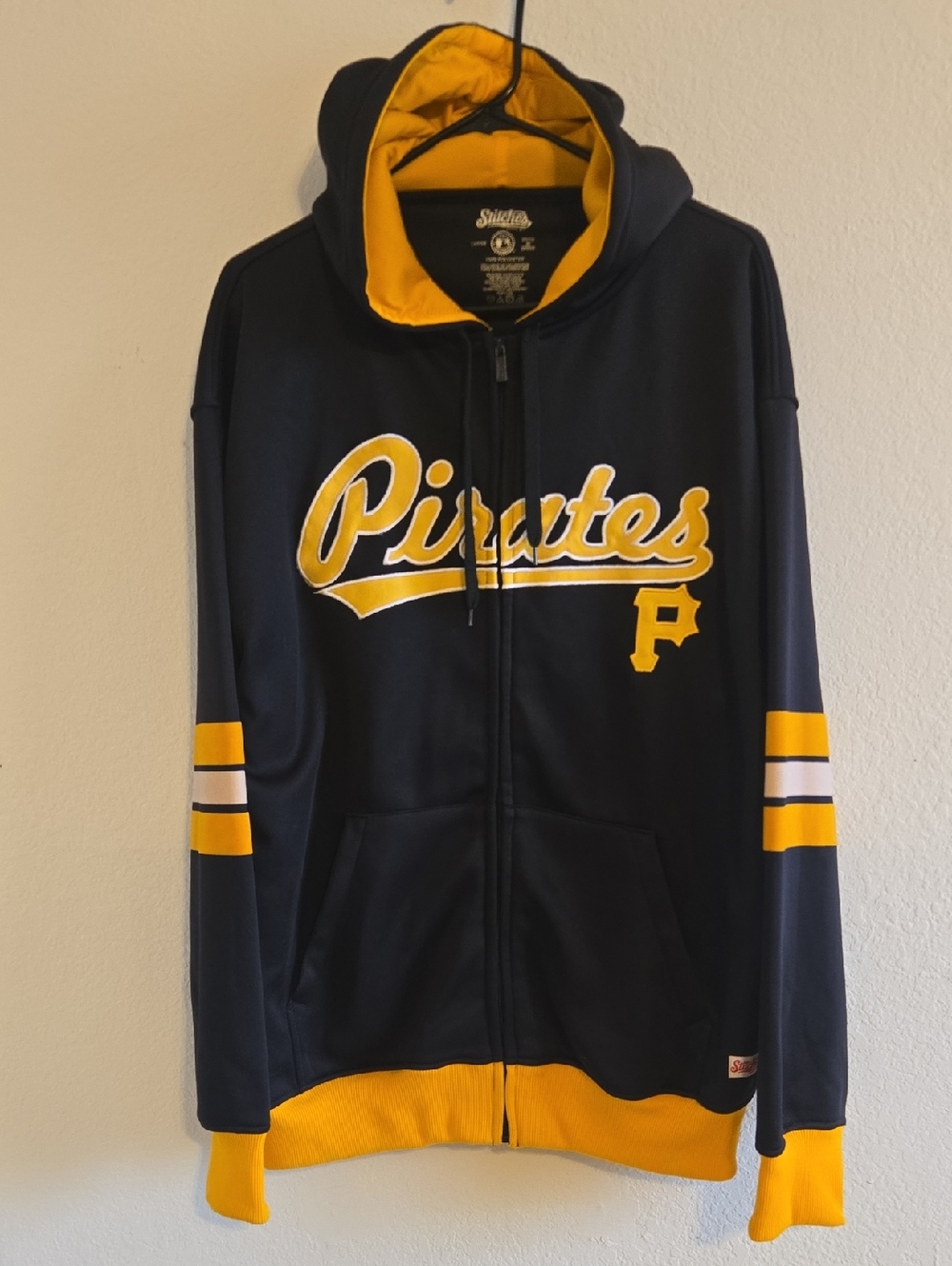 Stitches MLB Pittsburgh Pirates Black & Yellow Hoodie - Large